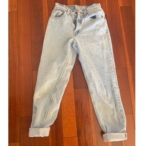 Vintage Levi’s 550 relaxed taper fit